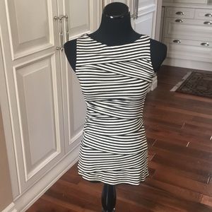 Bailey 44 top size small